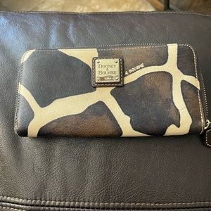Dooney & Bourke giraffe wallet